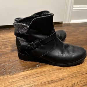 Teva De La Vina wool ankle boot black 7.5 very good used condition